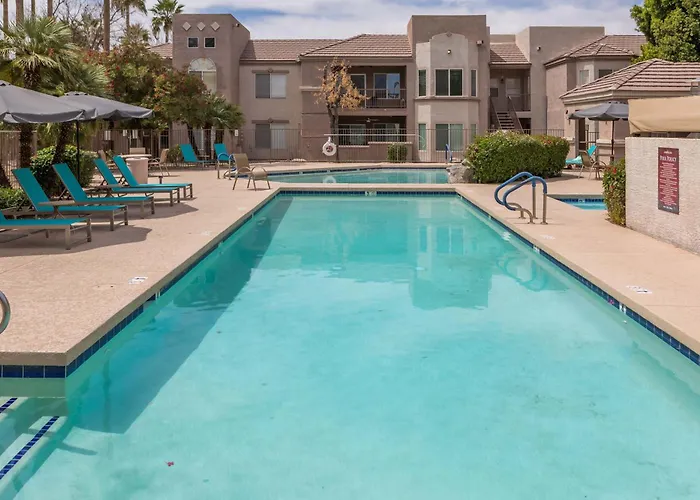 Holiday home Modern 2br Retreat With Pool Gym & Balcony